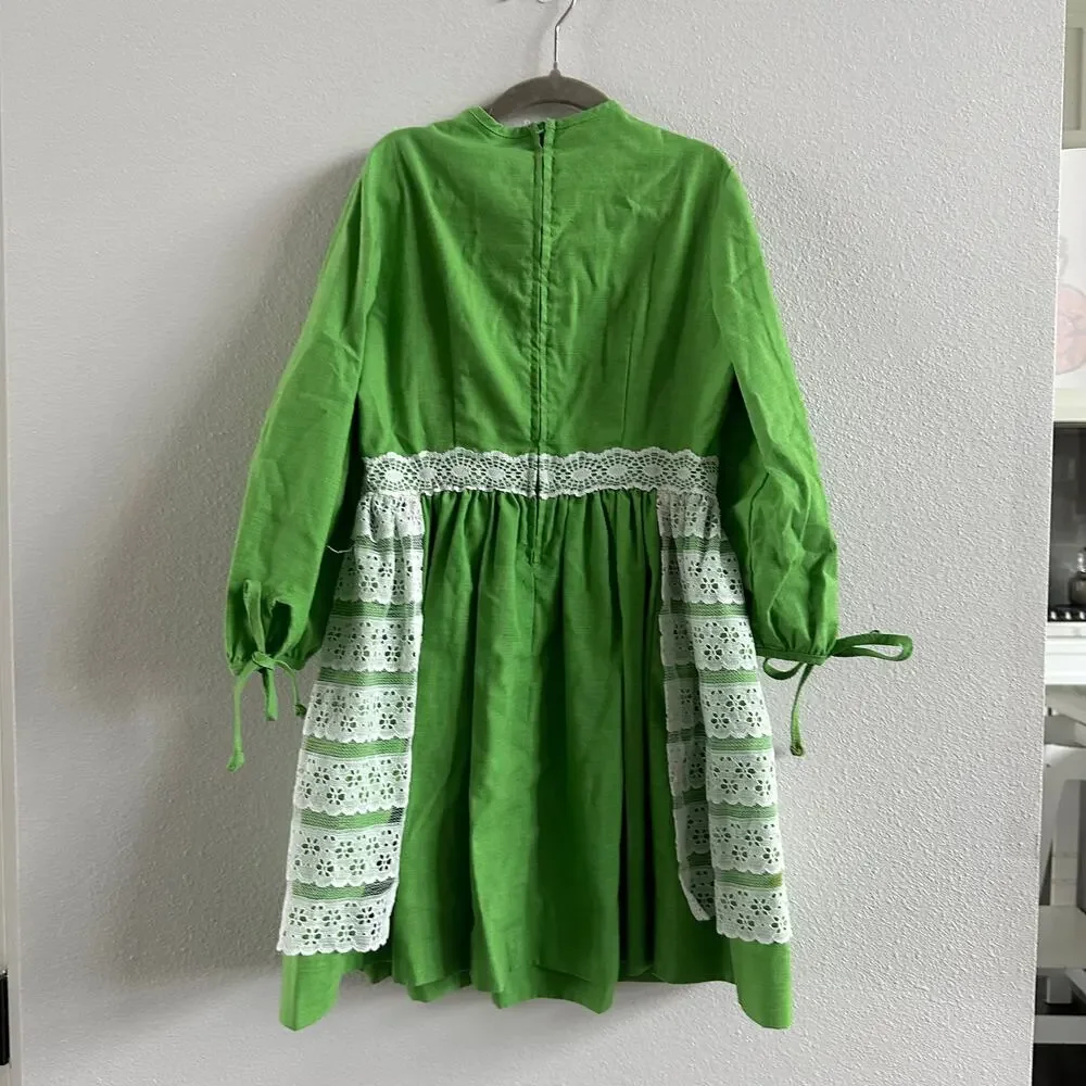 Ruth of carolina girls dress Green Lace Size 7